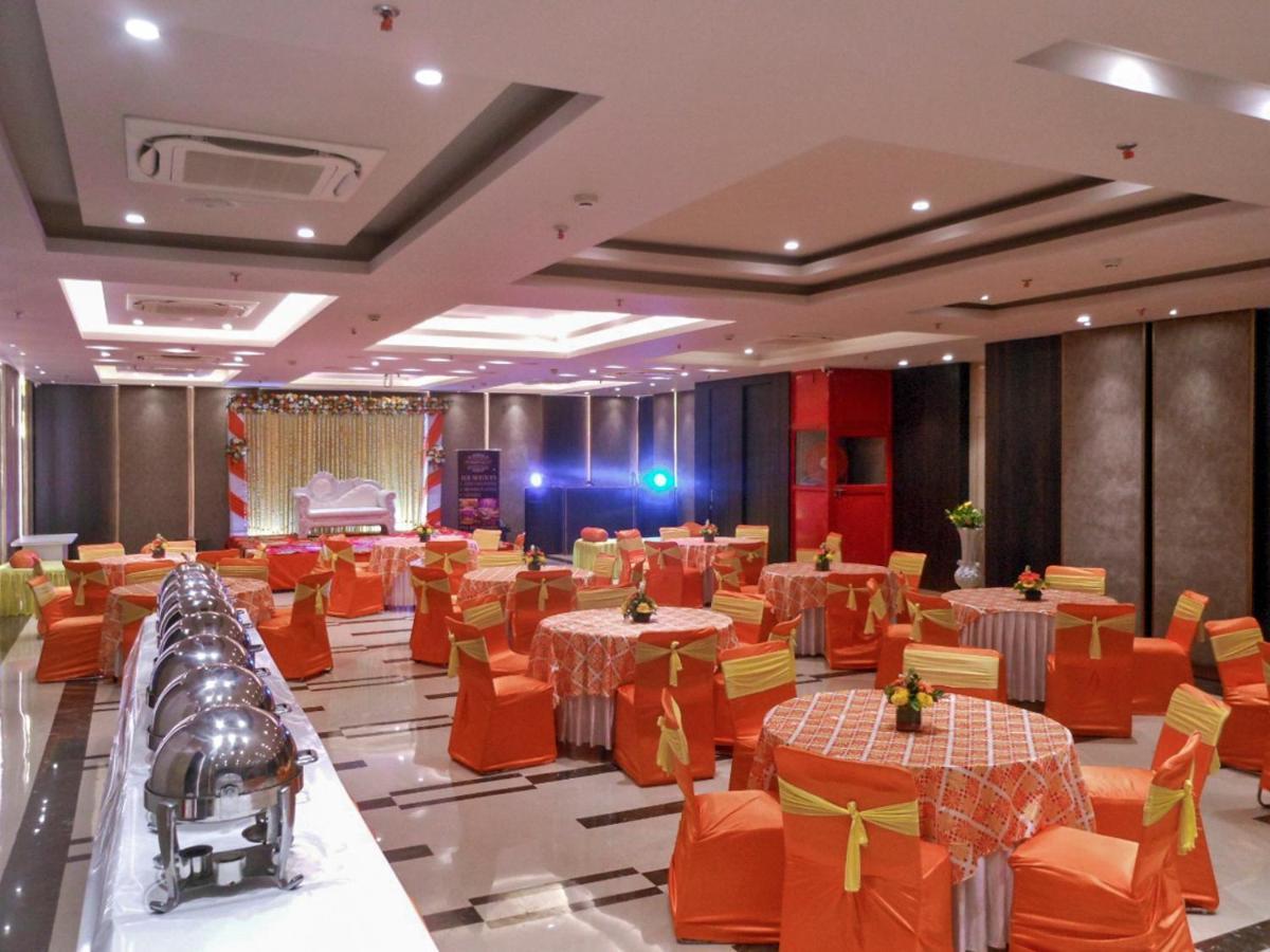 Hotel Saket 27 Neu-Delhi Exterior foto