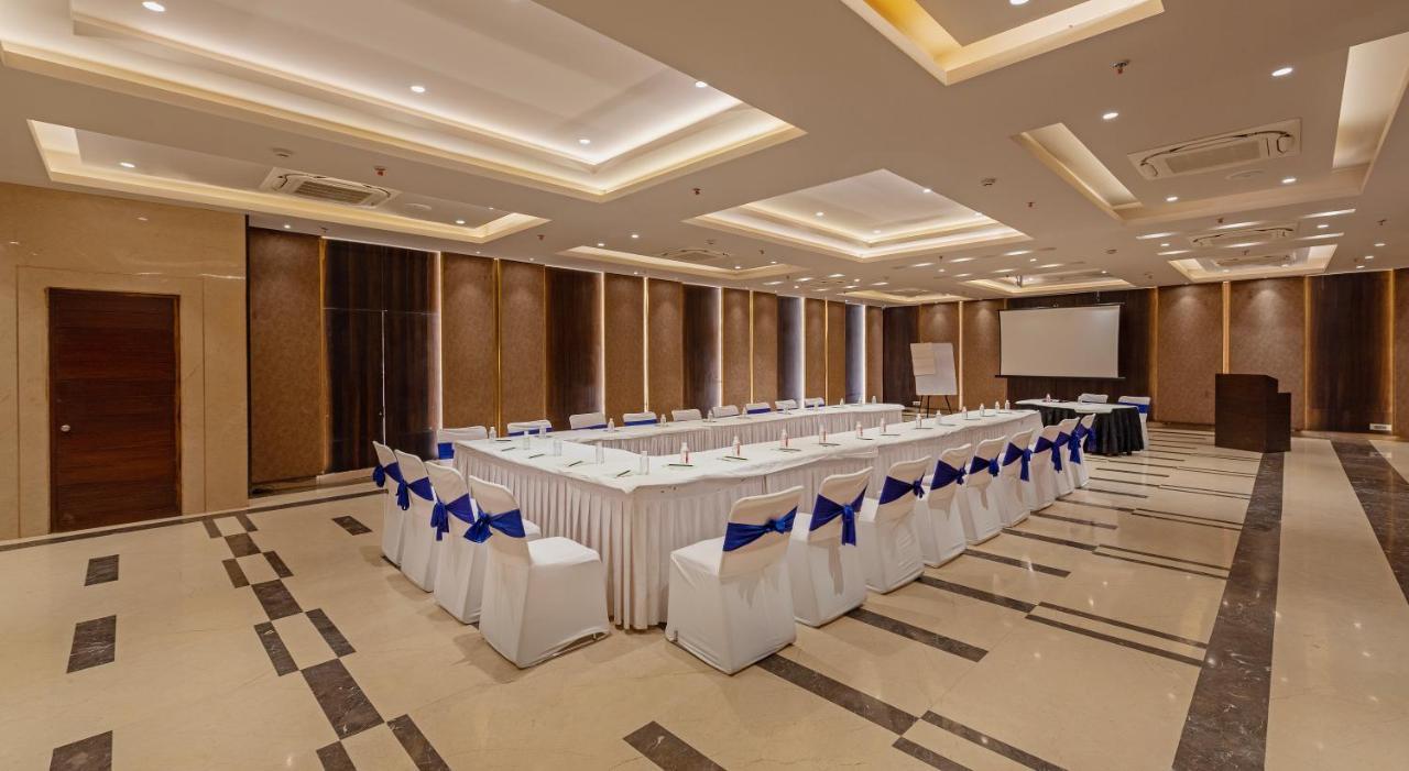 Hotel Saket 27 Neu-Delhi Exterior foto