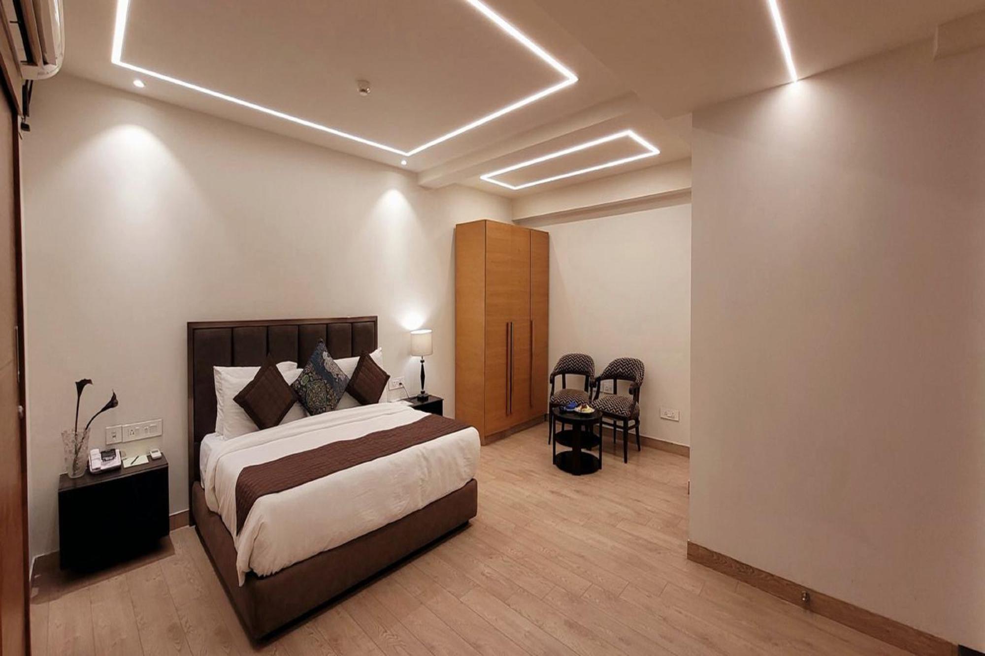 Hotel Saket 27 Neu-Delhi Exterior foto